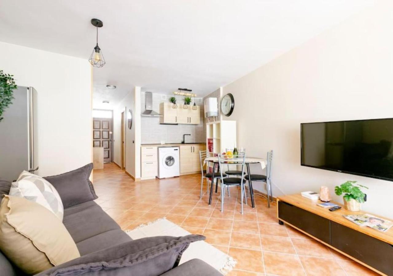 Cosy Apartment In Los Cristianos 5Min To The Ocean Exteriör bild